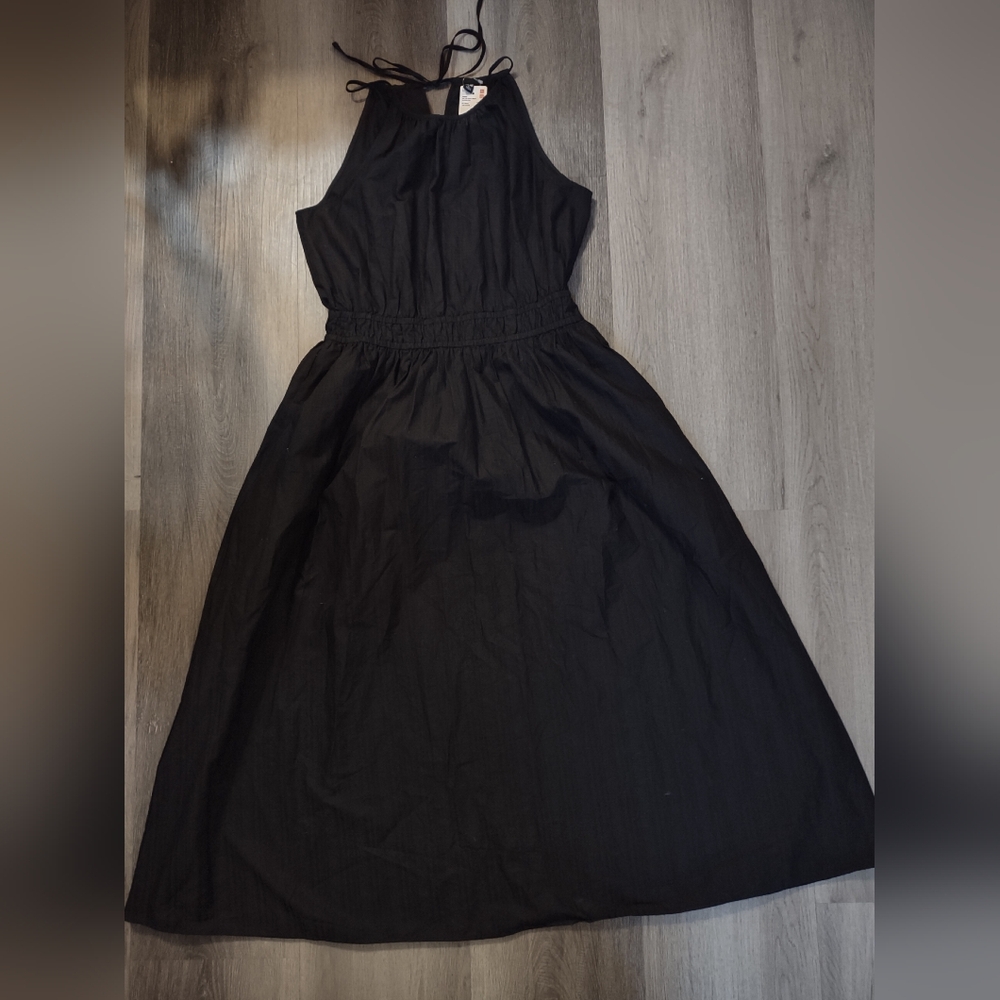 Uniqlo Halter top Black Sleeveless  Maxi Dress NWT - Picture 2 of 6